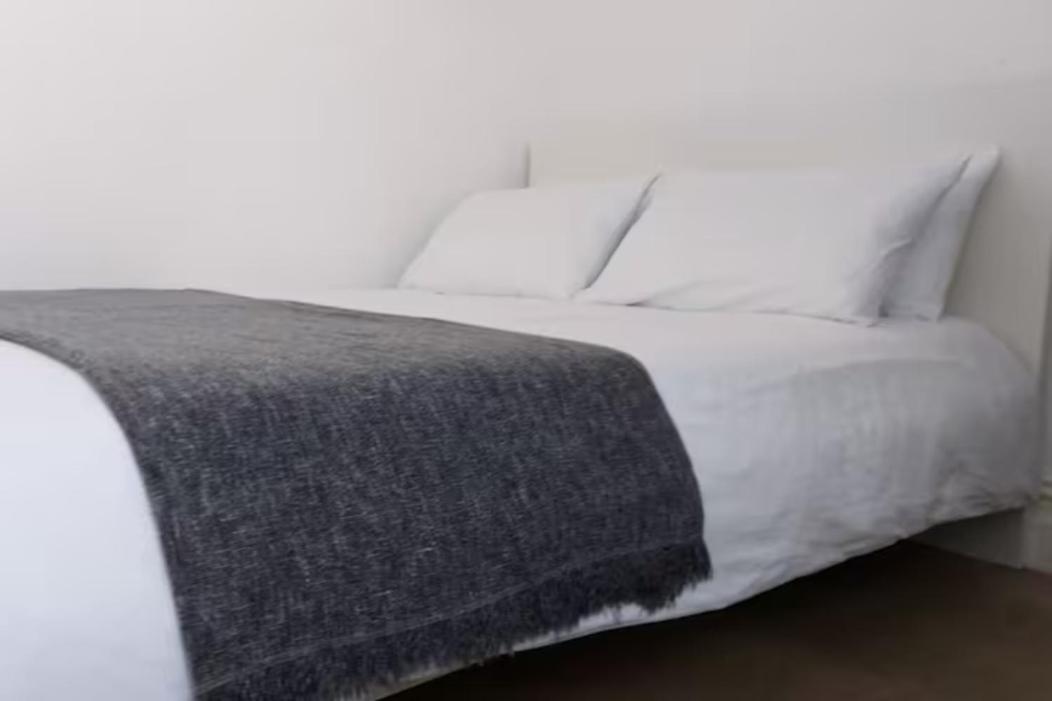 Stylish Double Room In City Centre - Shared Bathroom - Parking プレストン エクステリア 写真